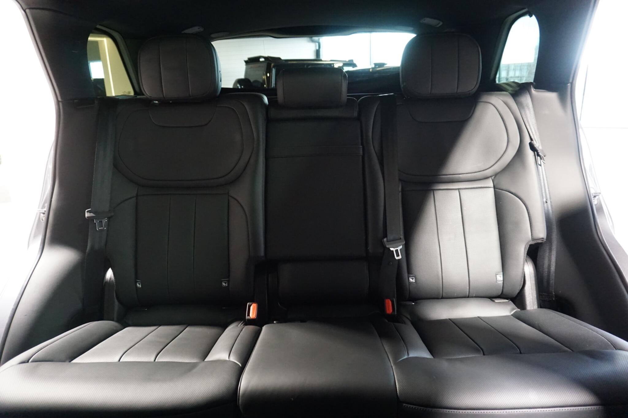 Land Rover Range Rover Sport 3.0 D300 MHEV Dynamic SE SUV 5dr Diesel Auto 4WD Euro 6 (s/s) (300 ps)